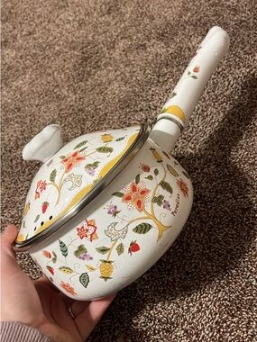 Cottage core vintage Floral Ceramic Saucepan with Lid